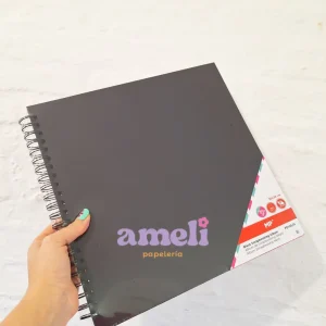 Álbum de scrapbooking negro
